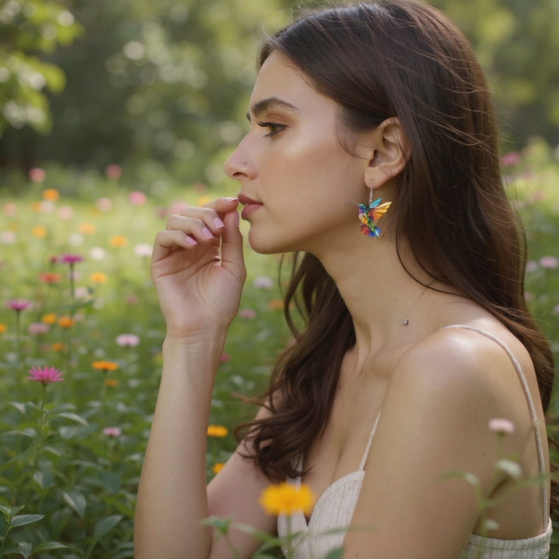 Aviana™ – Kolibri auskari ar bezmaksas kaklarotu